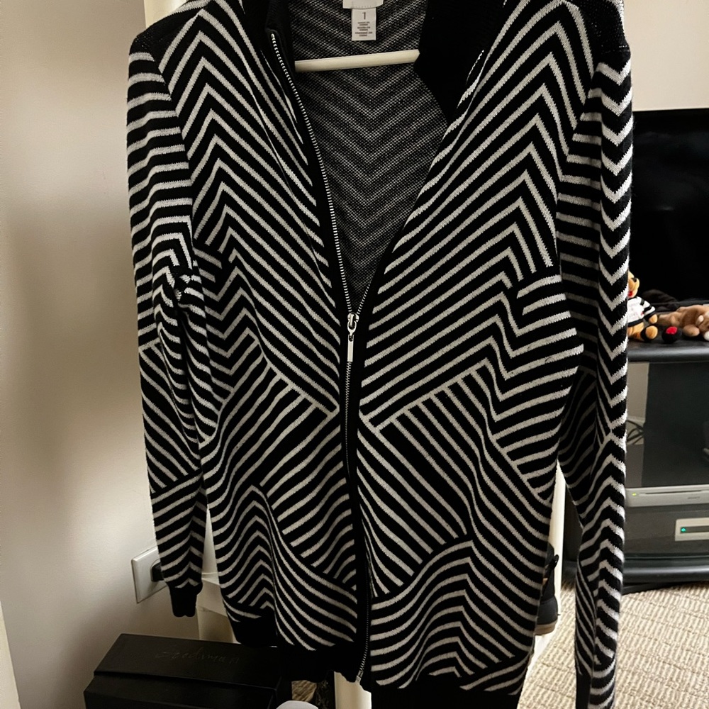 Weekends by Chico’s Black and White Sweater Size Medium